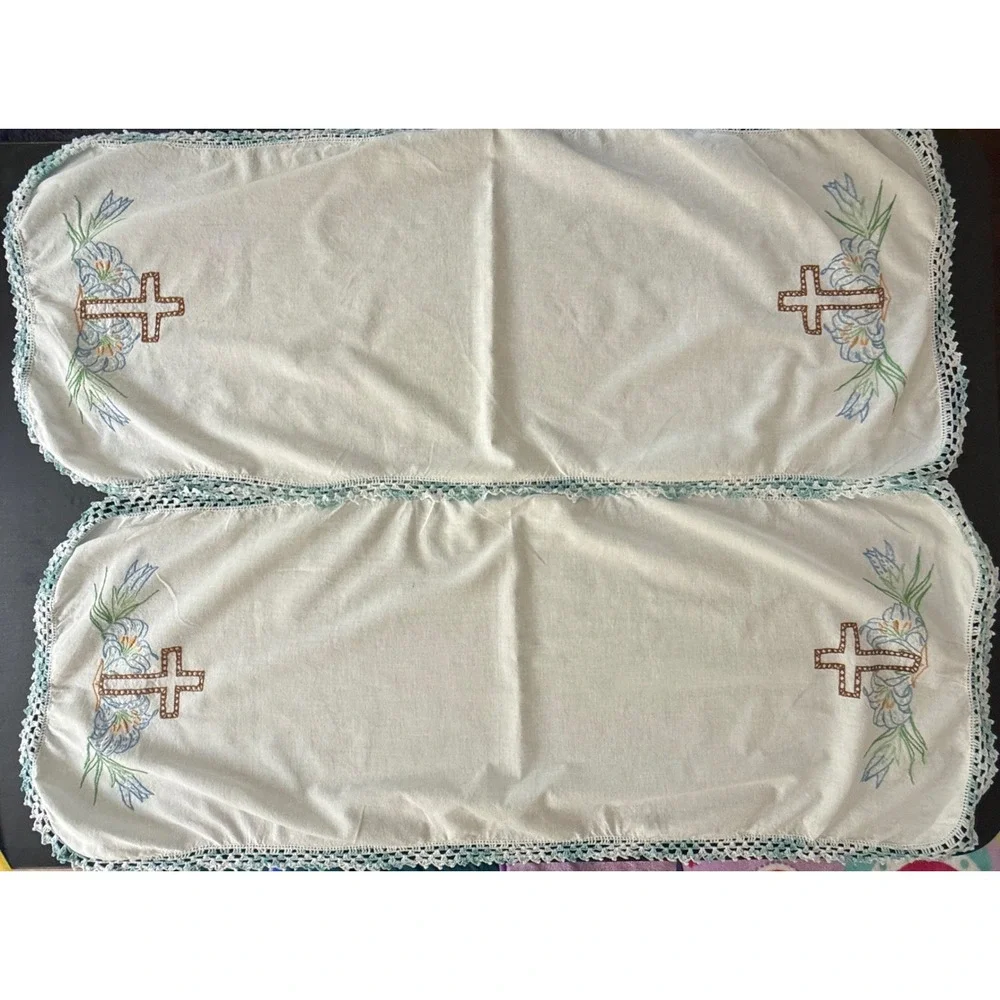 Vintage Easter Linen Dresser Scarves Set 2 Embroidered Cross‎ Crochet 37x15